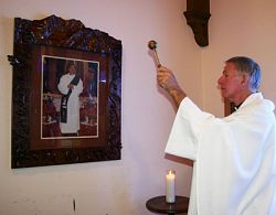 Los Católicos de Heber honran a diácono asesinado