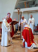 Abbot David Altman receives Abbatial blessing