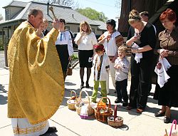 Ukrainian community observes a traditional Easter