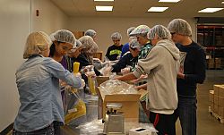 Bulldogs boys and girls tennis teams give back to the community