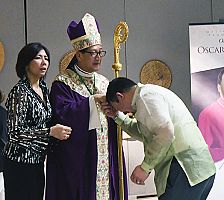 Filipino community welcomes Bishop Solis