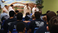 Bishop Solis celebrates Christmas Mass in jail