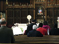 Velada de oración por la inmigración se celebra en la Catedral de la Magdalena