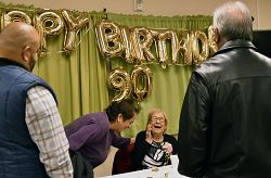 Feligrés de la parroquia de St. Mary celebra su 90 avo aniversario