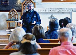 Pláticas semanales sobre la fe en la Iglesia de St. Mary of the Assumption