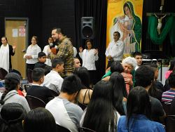 Cientos se reunen para celebrar el Congreso Familiar Carismático 2019