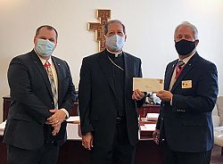 Knights of Columbus donate to various diocesan funds