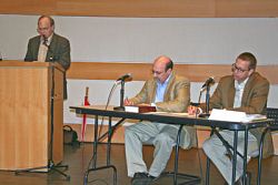 Interfaith panel discusses perspectives on war