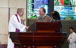 Fr. Terence Moore receives the Jesuit Father Frank Parrish Person of Faith Award