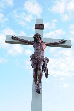 Crucifix at Mount Cavalry Cemetery restored