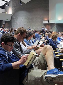High school program encourages leisure reading