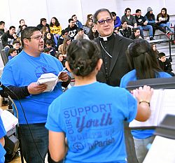 'Jesus is with you,' speakers tell youth at Walk With Me rally