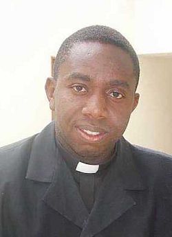 El padre Kelechi Alozie es el nuevo vicario parroquial de la Igelsia de  St. George