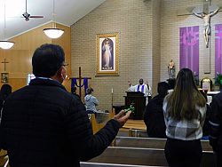 Parish Lenten retreat brings youth together in prayer